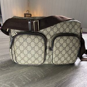 Gucci cross body messenger bag. Rare unisex design